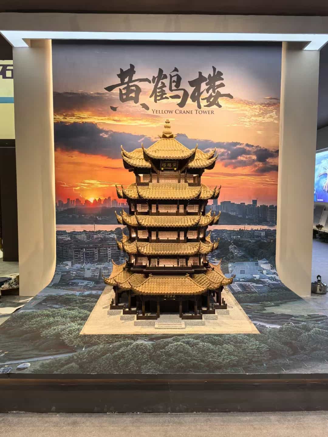 株洲仿古石文创作品-黄鹤楼